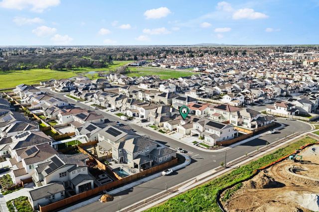 3065 Palo Alto St, Roseville, CA 95747