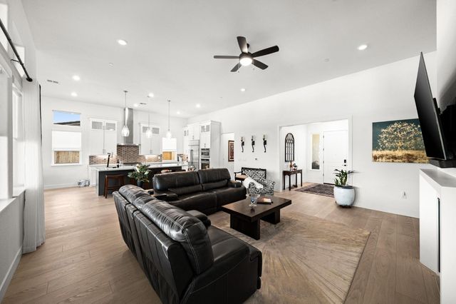 3065 Palo Alto St, Roseville, CA 95747