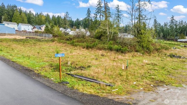 140 E Sullivan Street, Allyn, WA 98524
