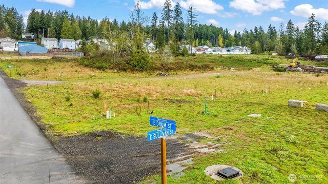 140 E Sullivan Street, Allyn, WA 98524