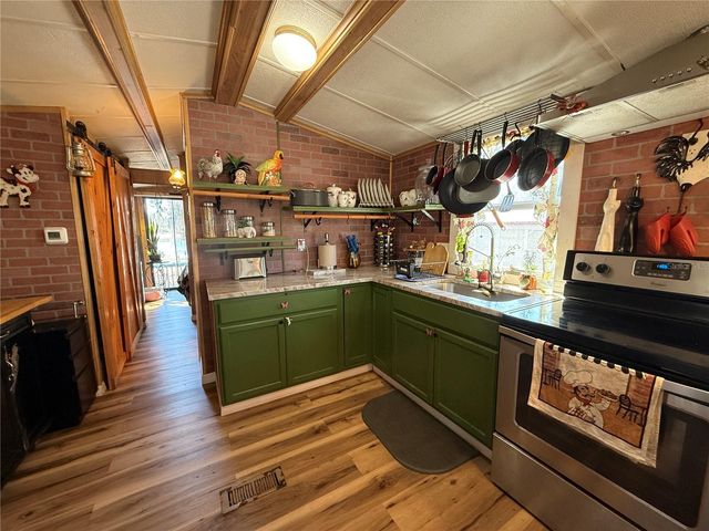 9408 COUGAR DRIVE, Weeki Wachee, FL 34613