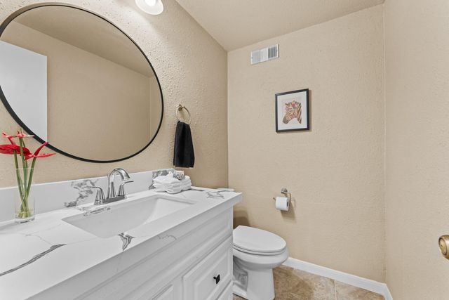 1112 Bering Drive 67, Houston, TX 77057