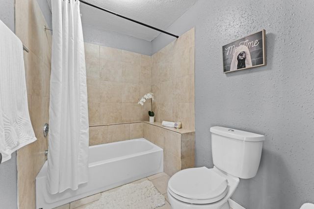 1112 Bering Drive 67, Houston, TX 77057