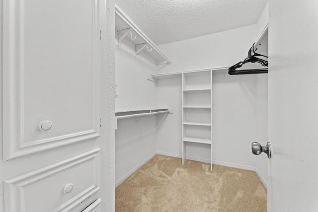 1112 Bering Drive 67, Houston, TX 77057