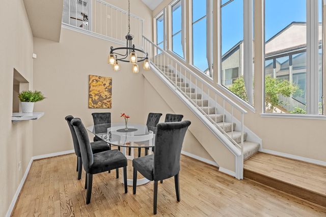 1112 Bering Drive 67, Houston, TX 77057