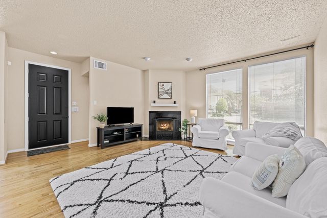 1112 Bering Drive 67, Houston, TX 77057