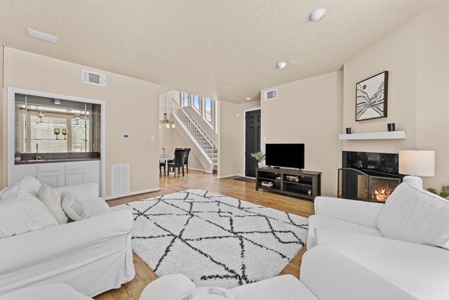 1112 Bering Drive 67, Houston, TX 77057