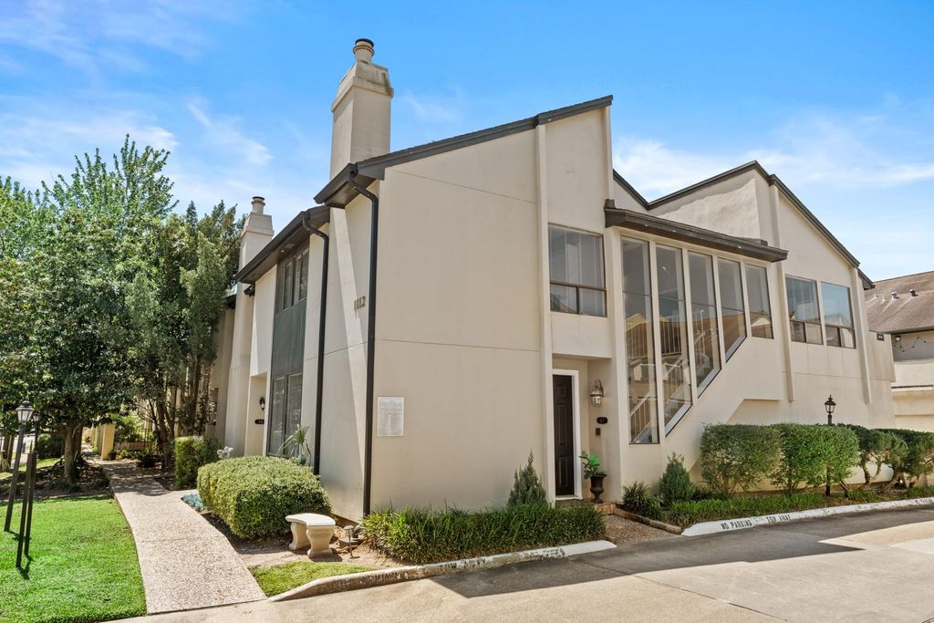 1112 Bering Drive 67, Houston, TX 77057