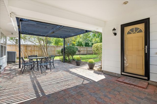 3227 Castlewood Street, Houston, TX 77025