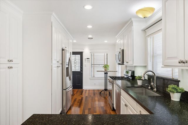 3227 Castlewood Street, Houston, TX 77025