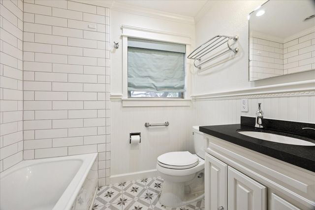 3227 Castlewood Street, Houston, TX 77025