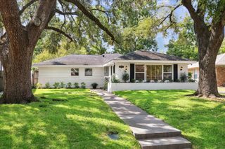 3227 Castlewood Street, Houston, TX 77025