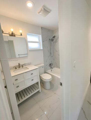 2308 NW 3rd Ave 1, Wilton Manors, FL 33311