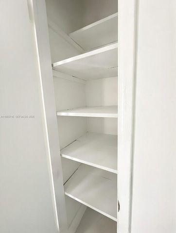 2308 NW 3rd Ave 1, Wilton Manors, FL 33311