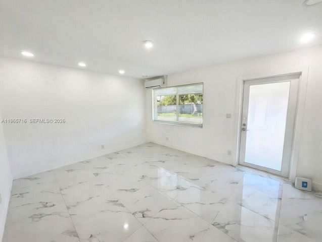 2308 NW 3rd Ave 1, Wilton Manors, FL 33311