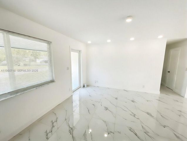 2308 NW 3rd Ave 1, Wilton Manors, FL 33311