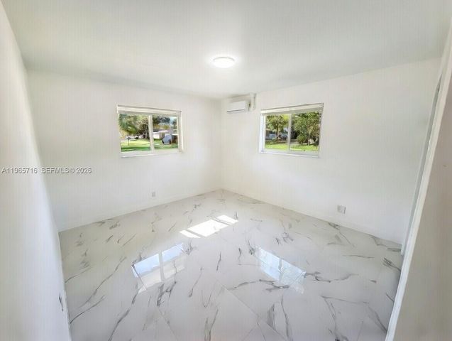 2308 NW 3rd Ave 1, Wilton Manors, FL 33311