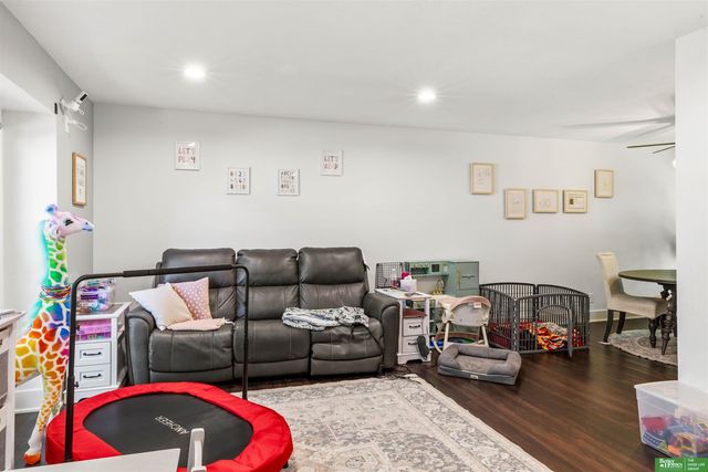 4309 Anchor Mill Road, Bellevue, NE 68123