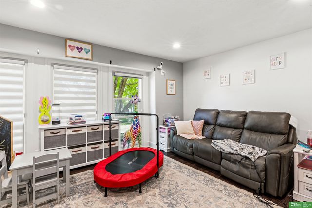 4309 Anchor Mill Road, Bellevue, NE 68123