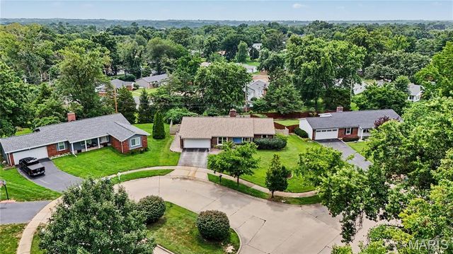 50 White Plains Drive, Chesterfield, MO 63017