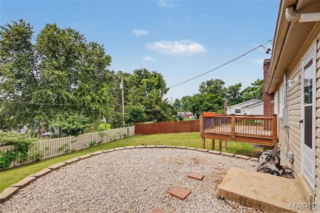 50 White Plains Drive, Chesterfield, MO 63017