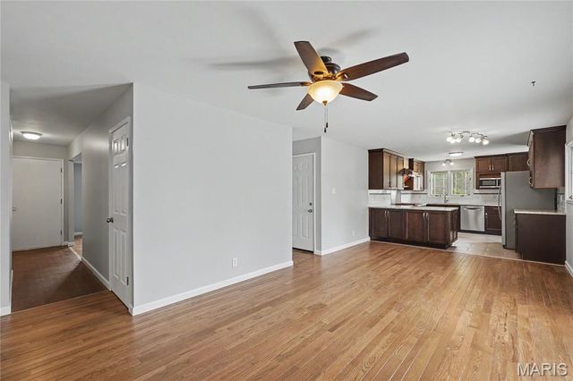 50 White Plains Drive, Chesterfield, MO 63017