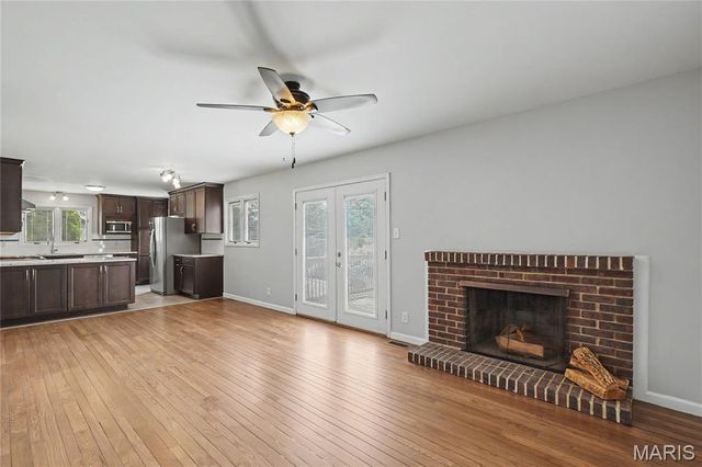 50 White Plains Drive, Chesterfield, MO 63017
