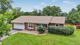 50 White Plains Drive, Chesterfield, MO 63017