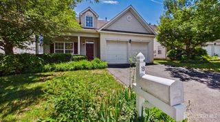 19 Appleby Drive, Helmetta, NJ 08828