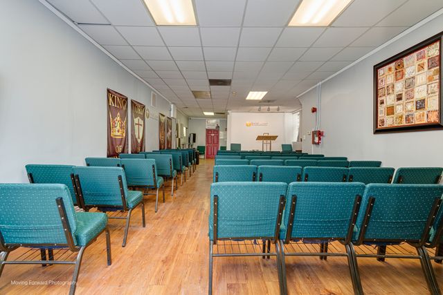 2711 E 93rd Street, Chicago, IL 60617