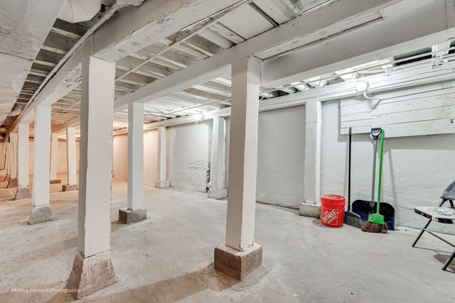 2711 E 93rd Street, Chicago, IL 60617