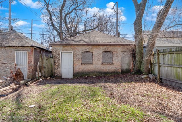 2711 E 93rd Street, Chicago, IL 60617