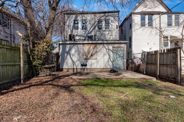 2711 E 93rd Street, Chicago, IL 60617