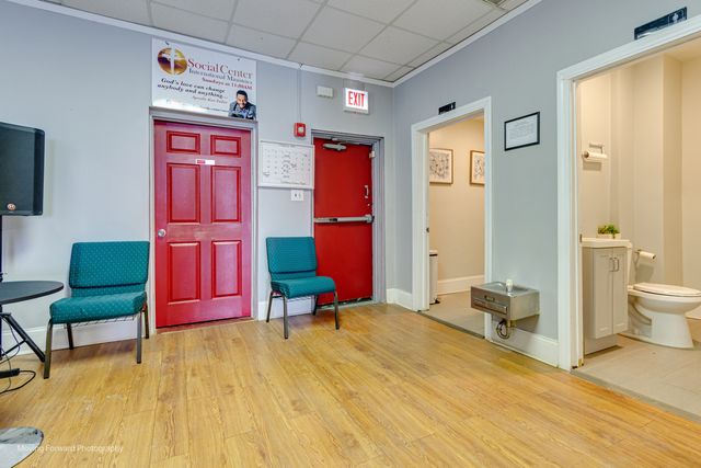 2711 E 93rd Street, Chicago, IL 60617