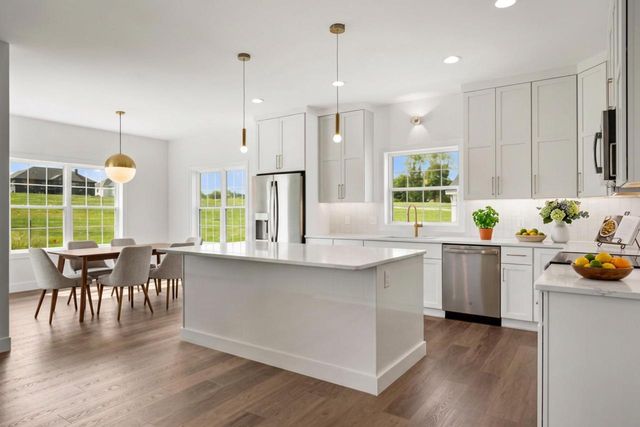 2017 Wellington Place, Cottage Grove, WI 53527