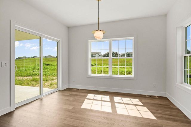 2017 Wellington Place, Cottage Grove, WI 53527