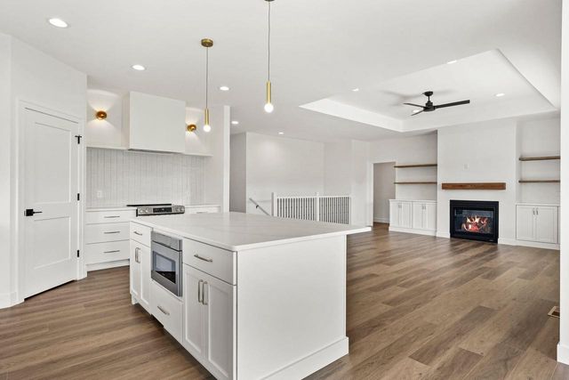 2017 Wellington Place, Cottage Grove, WI 53527