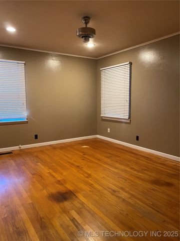 1227 Waco, Durant, OK 74701