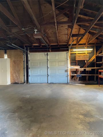 1227 Waco, Durant, OK 74701