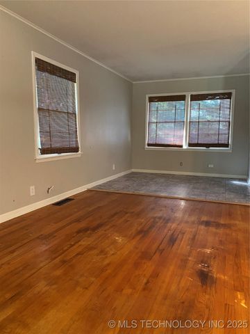 1227 Waco, Durant, OK 74701