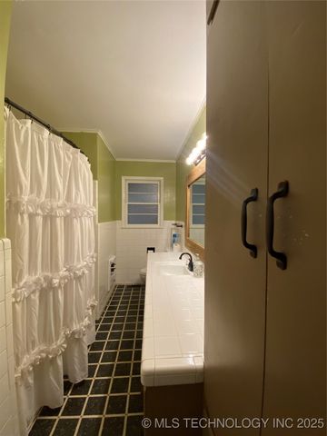 1227 Waco, Durant, OK 74701