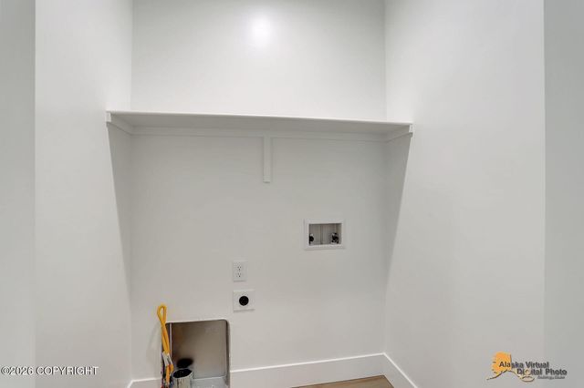 13832 W Halston Avenue, Big Lake, AK 99652