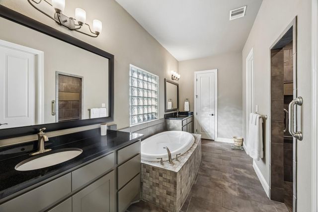 111 Prestwick Court, Montgomery, TX 77316