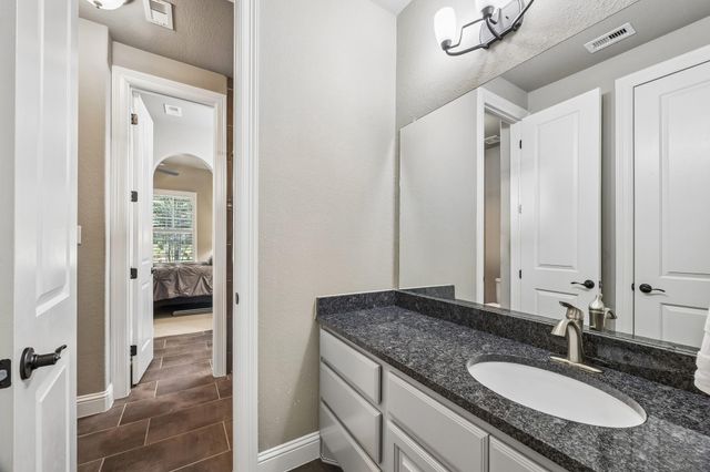111 Prestwick Court, Montgomery, TX 77316