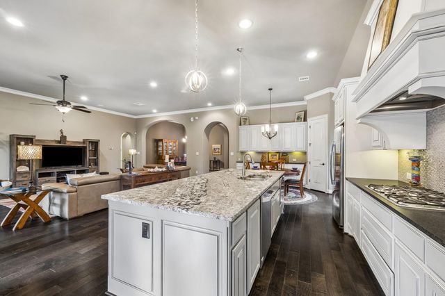 111 Prestwick Court, Montgomery, TX 77316