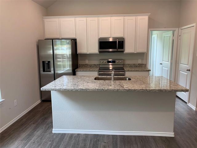 12043 Nelwood, Willis, TX 77318