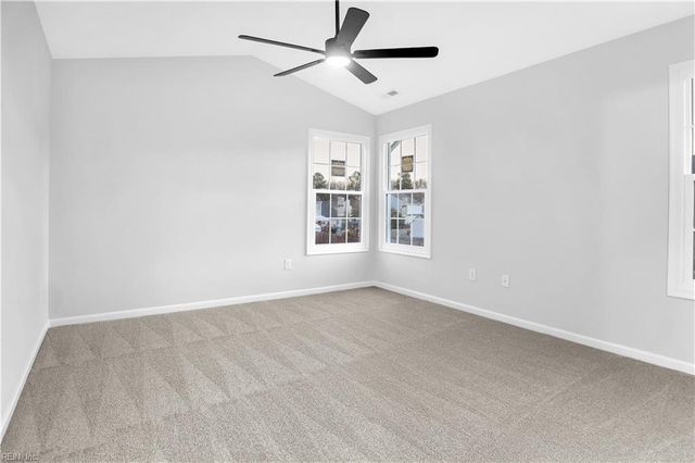 221 Gruen ST, Chesapeake, VA 23323