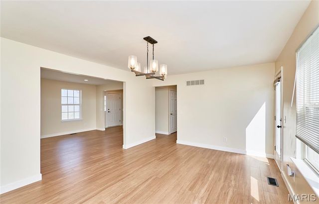 866 Sherwood Forest Court, O'fallon, MO 63366