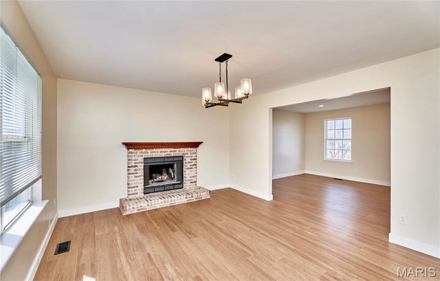 866 Sherwood Forest Court, O'fallon, MO 63366