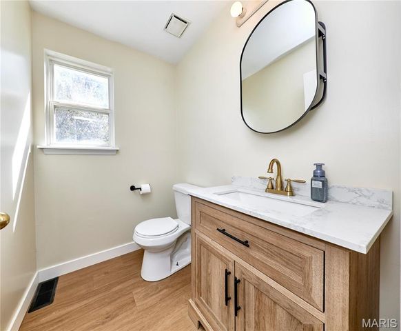 866 Sherwood Forest Court, O'fallon, MO 63366